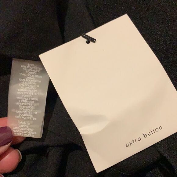 Karl Lagerfeld Classy tulip sleeve with lace neckline accent. Brand new - Picture 12 of 15